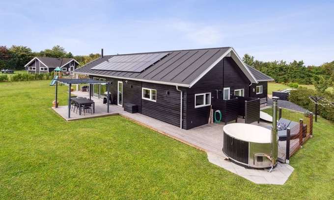 Skovmose House | "Amdi" - 700m from the sea by Interhome