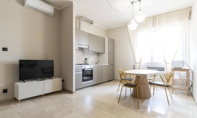 Historic Center Apartment | Amendola 17 - Two Bedroom Apartment, Sleeps 5
