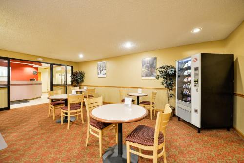 East Syracuse Hotel | Americas Best Value Inn - East Syracuse