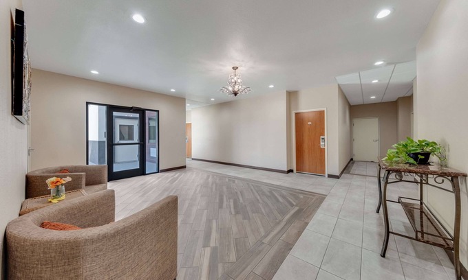 Eastside Promise Neighborhood Hotel | Americas Best Value Inn San Antonio Downtown Riverwalk