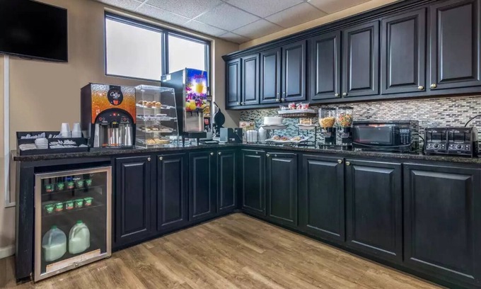 Opelika Hotel | Americas Best Value Inn Opelika