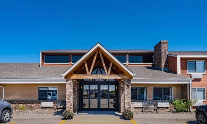 Aberdeen Hotel | AmericInn by Wyndham Aberdeen Event Center