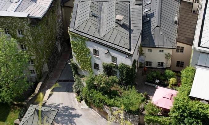 City Centre Salzburg Apartment | AmKapuziner Apartments
