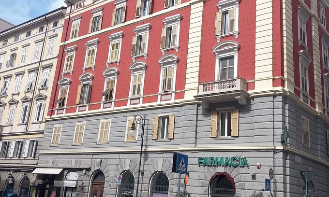 Citta Nuova-Barriera Nuova-San Vito-Citta Vecchia Apartment | Among the charming historic buildings, the public garden, quiet apartment