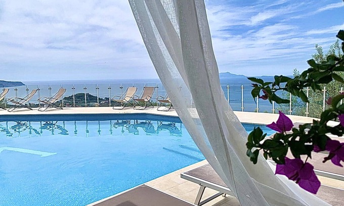 Schiazzano Villa | AMORE RENTALS - Villa Giulia with Private Pool, Sea View, Terraces and Parking