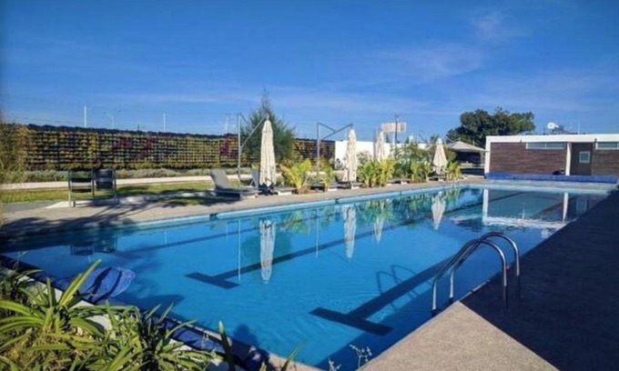 Aguascalientes House | Amplia Casa Moderna c/Piscina y Lindos Jardines
