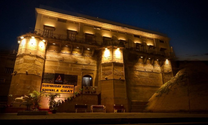 Varanasi Hotel | Amritara Suryauday Haveli