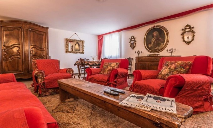 Cannaregio Apartment | An elegant apartment in the city center.