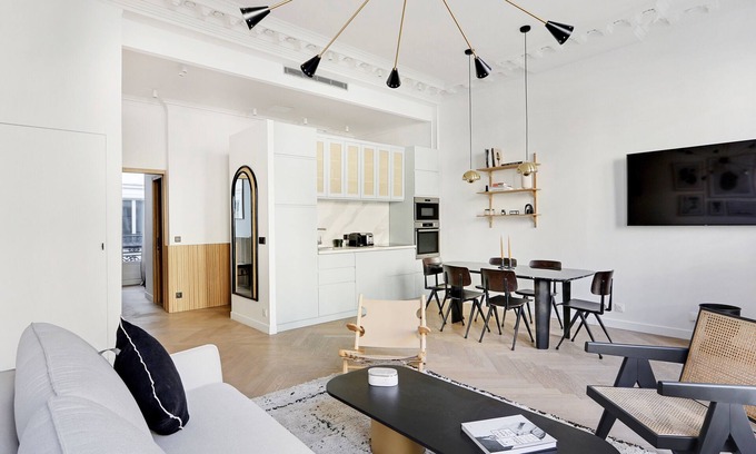 Vivienne Apartment | An Elegant & Luminous 2-BR in Opéra