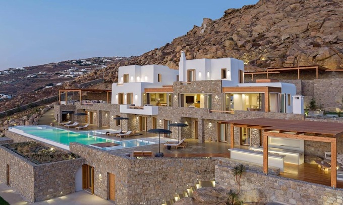 Agios Stefanos Villa | An Elevated Haven with Captivating Views of the Aegean