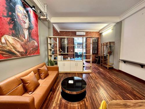 Truc Bach Apartment | An House - CINE Apt - Street food, Projector, Washer, 10 mins to Hoan Kiem