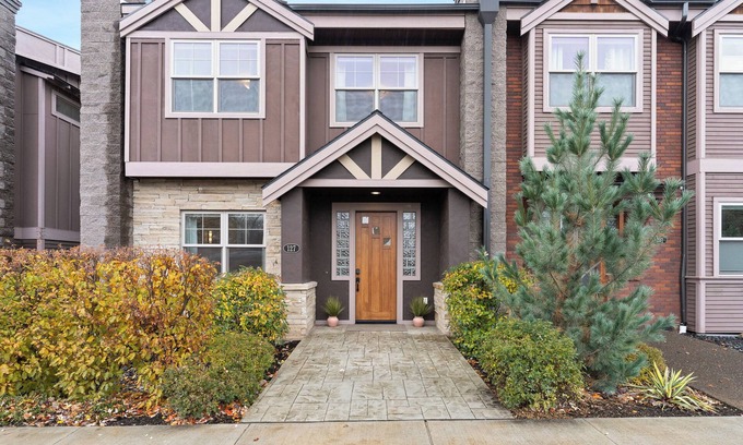 Orchard District House | An Urban Oasis: Steps to the Deschutes River