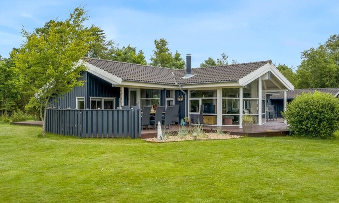 Bratten Strand House | "Anastaja" - 550m from the sea by Interhome