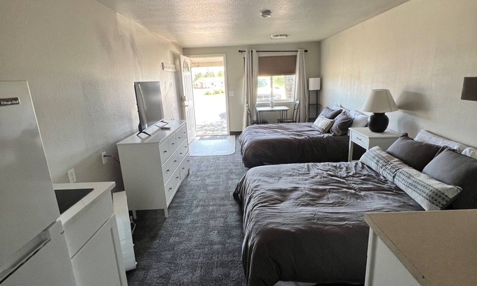 Anchor Point House | Anchor River Inn Room 9