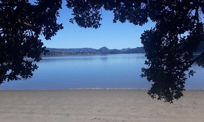 Whangamata House | Anchor watch