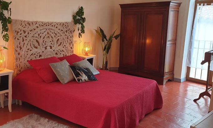 Poilhes Apartment | Ancien Presbytère, a stone's throw from the Canal du Midi, sleeps 8