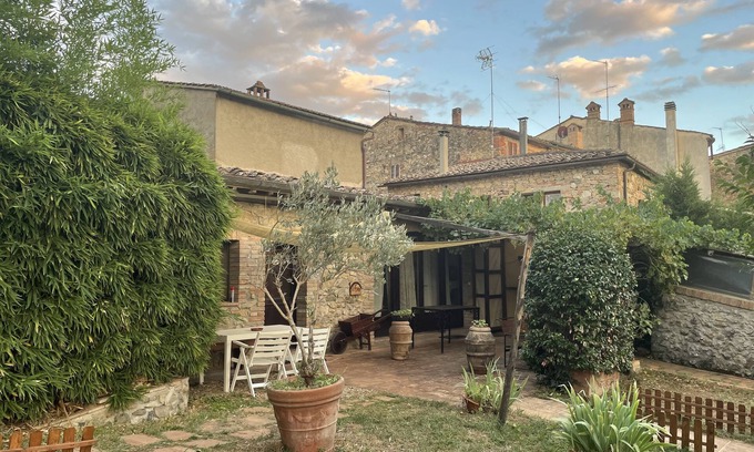 Vescovado House | Ancient Residences Bishopric A House in the Woods