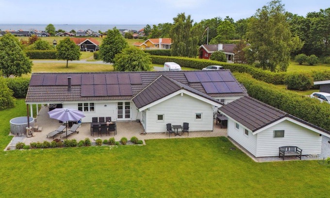 Hasmark Strand House | "Andon" - 320m from the sea by Interhome