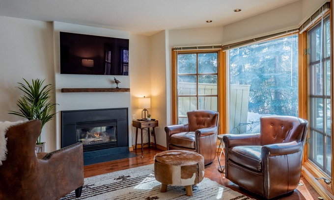 Ketchum Condo | Andora Villa Condo 119 - Relax on Trail Creek and Walk to Downtown