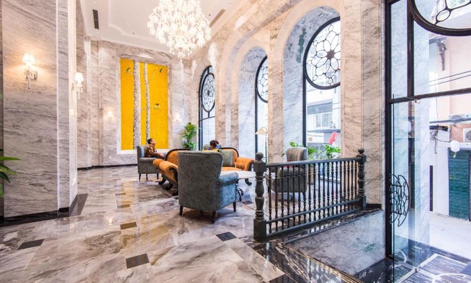Van Mieu Hotel | Angel Palace Suite 115 Nguyễn Khuyến