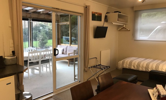 Lower Hutt Apartment | Angie's Rural Retreat