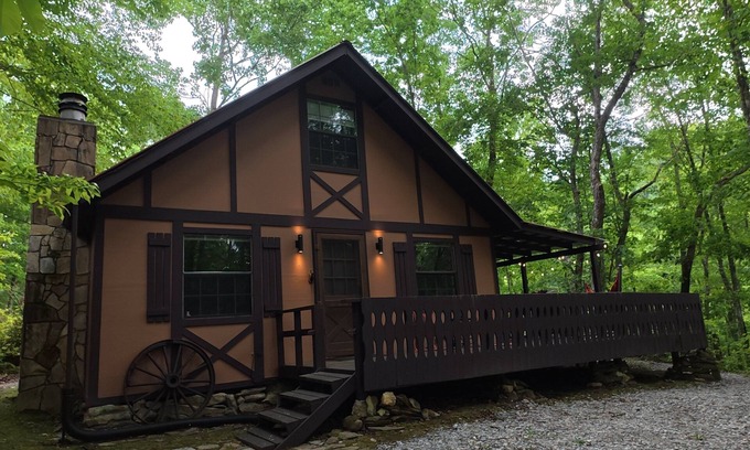 Topton Ski Chalet | Angler's Chalet