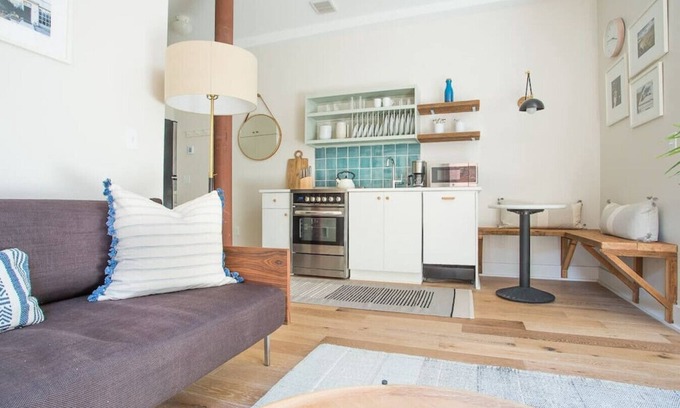 Yamacraw Village Apartment | Annabelle 3A - Historic Downtown, Fully Equipped