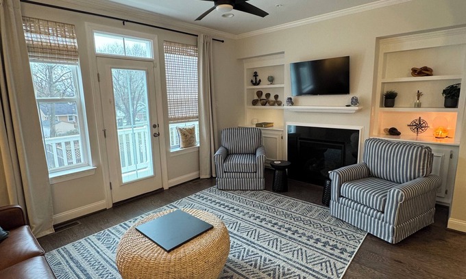 Annapolis House | Annapolis Academy Holiday Home