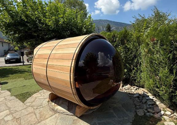 Doussard Villa | Annecy LakeLodge Lakeside Modern 7 bedroom Retreat