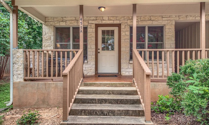 Fredericksburg Cottage | Annettes A And Waldrip 2 Bedroom Home by RedAwning