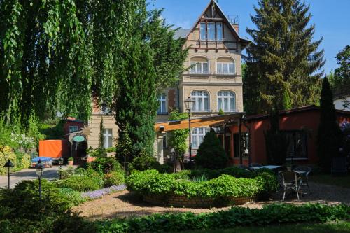 Babelsberg Sud House | Anno 1900 Hotel Babelsberg