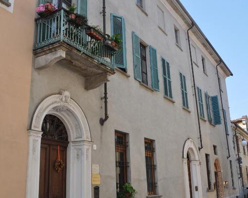 Cherasco Bed & Breakfast | Antica Magnolia