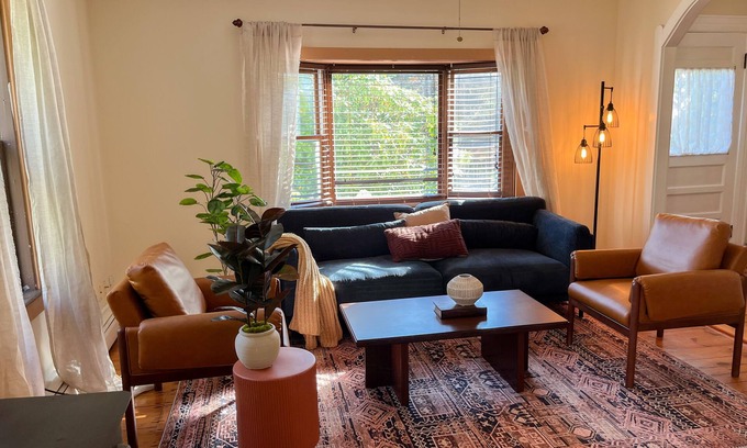 Hancock Other | Antique Farmhouse| King Bed| 2bathrooms| 30 mins to Acadia Natl Park