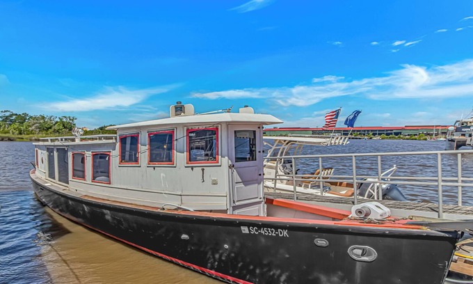 Georgetown Boat Rental | Antique Tugboat on the Harborwalk