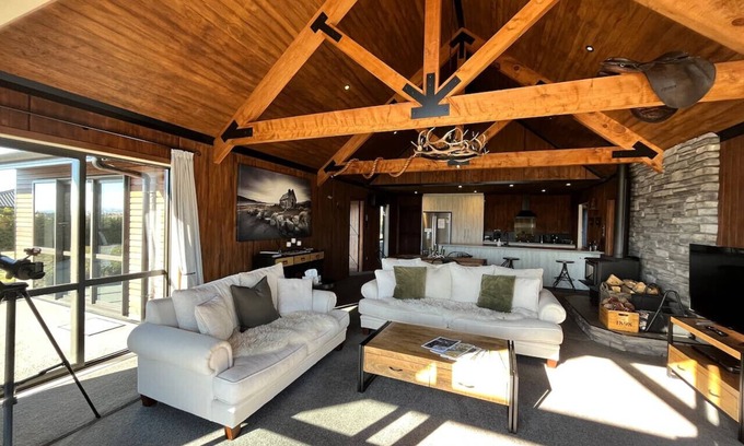 Twizel House | Antlers Rest- Twizel nAvailable: 26 Dec 2025 - 03 Jan 2026 - 6 night minimum
