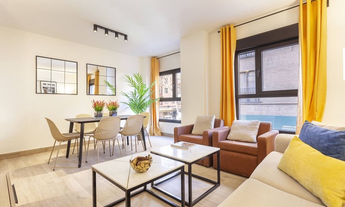 Atocha Apartment | Antonio Lopez IX apartment in Madrid
