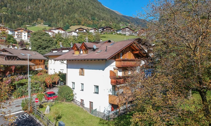 San Leonardo in Passiria Apartment | Apartments Hubertus 1, new, ultra-modern, south-facing balcony, WiFi, Netflix, parking lot