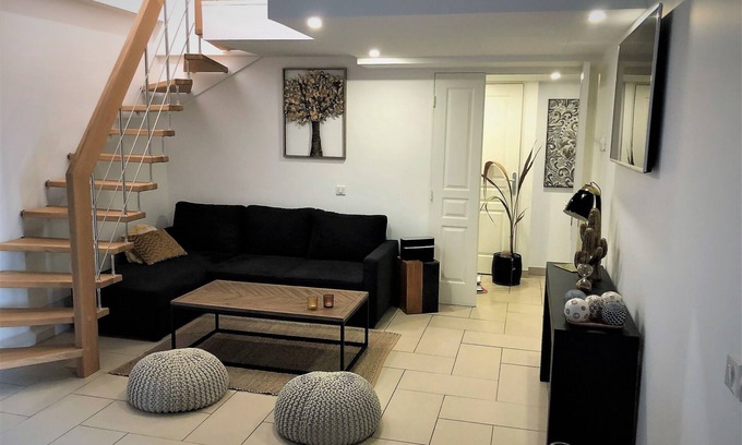 Le Suquet Apartment | APART DUPLEX CLIMATISE WITH TERRACE IDEALLY LOCATED; 3 BEDROOMS 2 bathrooms