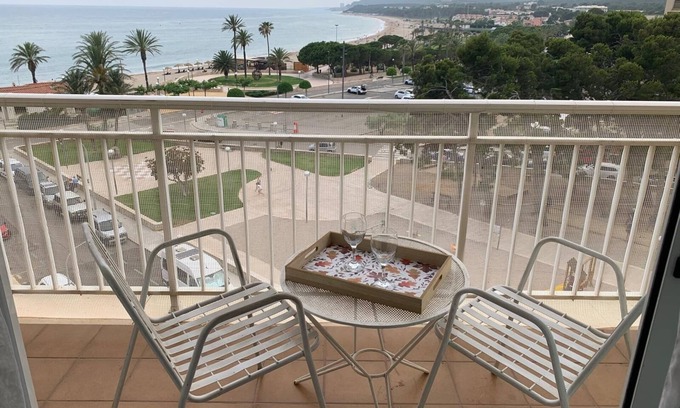 L'Hospitalet de l'Infant Apartment | Apartment with fabulous sea views 100 m from the beach