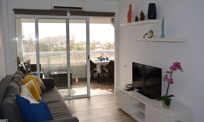 Playa del Ingles Condo | Apartment with sea view