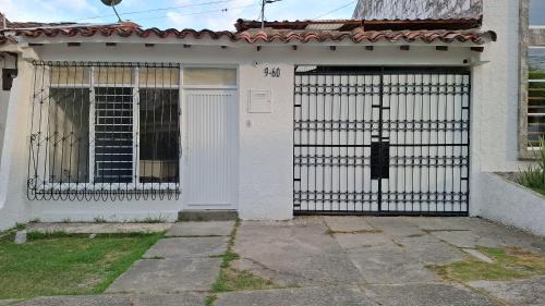 Guadalajara de Buga Apartment | APARTAHOTEL CASA BUSTAMANTE APTO 4 vip