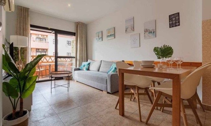 Punta Umbria Apartment | Apartamento 303 Junto a la Playa Piscina y Parking