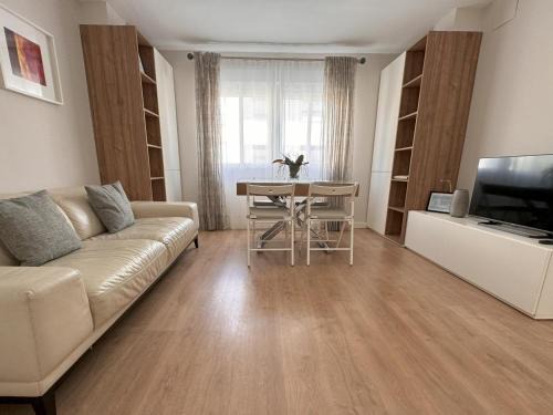 Cadiz Apartment | Apartamento Amaro Cádiz - Playa Victoria