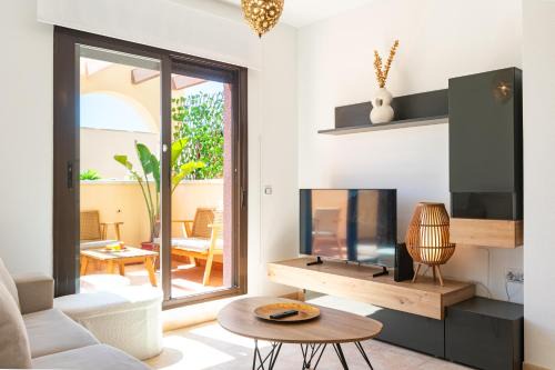 Los Geraeos Apartment | Apartamento con terraza y piscina en Los Collados - By Aloha Palma