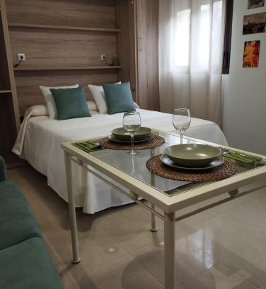Tomares Apartment | Apartamento La Fuente 27