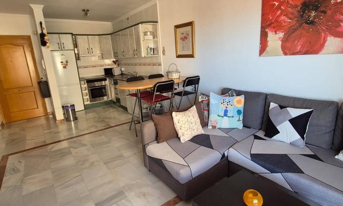 San Luis de Sabinillas Apartment | Apartamento Manilva con terraza y piscina
