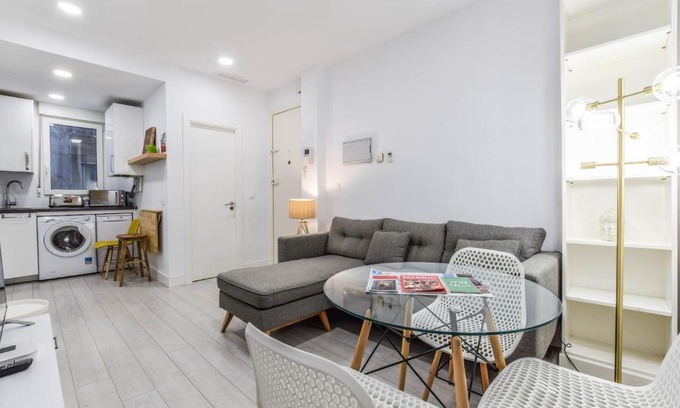 Ibiza Apartment | APARTAMENTO NARVAEZ-RETIRO