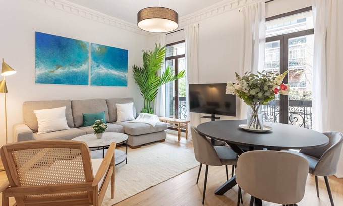 Castellana Apartment | Apartamento para 4 en Barrio de Salamanca (Diego de Leon II)