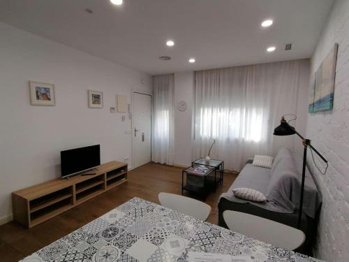 Badalona Apartment | Apartamento PB 30min Sagrada Familia, 10 min playa