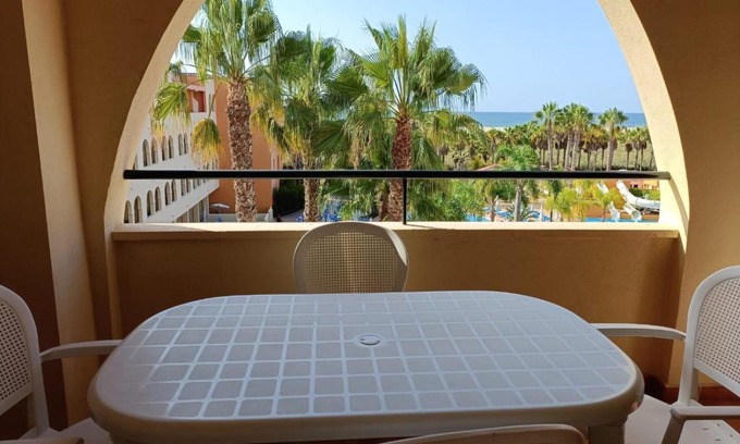 Punta del Moral Apartment | Apartamento Primera Línea de Playa Isla Canela